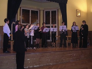 Fotografie z koncertů žáků hudebního oboru